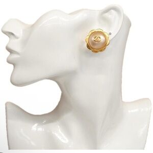 Vintage Chanel Clip On Earrings
